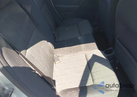 2010 Ford Focus Se from USA, damaged, VIN 1FAHP3FN4AW160745